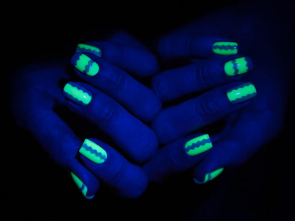 Светящийся лак для ногтей, светящийся лак для ногтей своими руками, люминесцентный лак для ногтей, люминесцентный лак для ногтей купить, люминесцентный лак для ногтей купить в москве, флуоресцентный лак